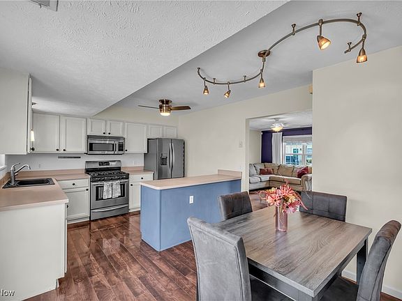 4th image of 37467 Sturbridge Ln