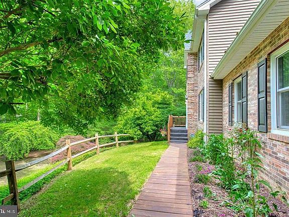 2nd image of 30060 Forest View Ln