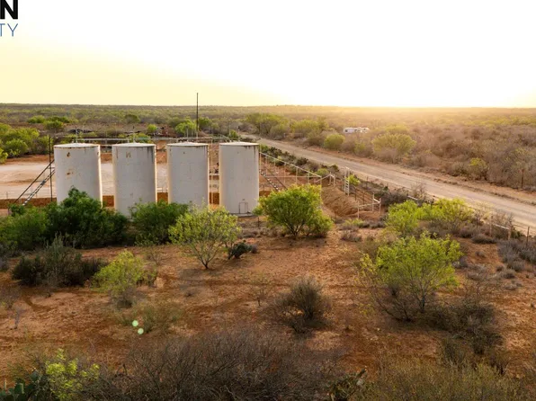 6252 Us Highway 83 N, Laredo, TX 78045