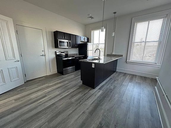 3rd image of 325 W Market St #D