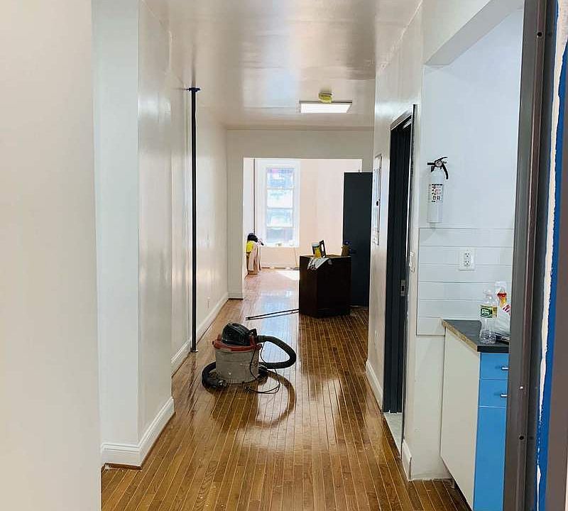 1st image of 1706 Lexington Ave APT 4