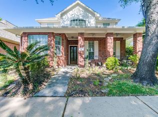 64 Parkway Pl, Jersey Village, TX 77040