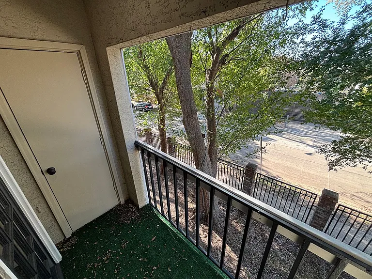 4800 W Lovers Ln #212 — Photo 15