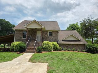 7929 Marley Dr, Sherrills Ford, NC 28673