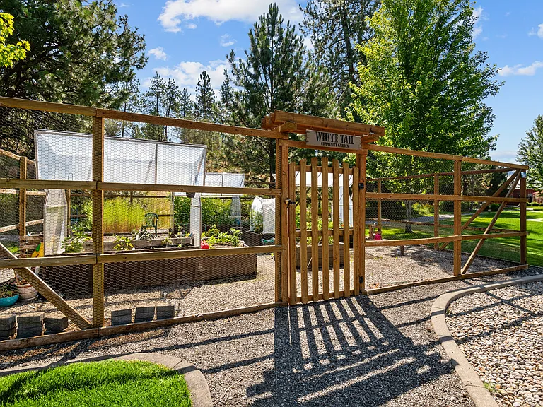 Pea-Patch Gardens and Greenhouses