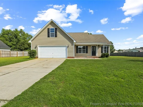 251 Moorea Dr, Raeford, NC 28376