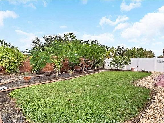 3rd image of 2572 Brookstone Dr