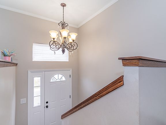2nd image of 2040 Kristan Ave