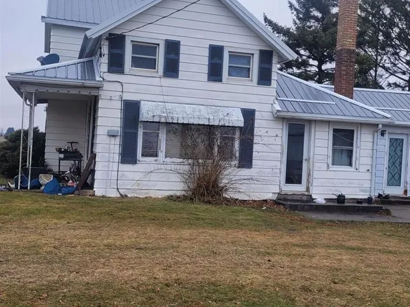 10320 North Road, South Wayne, WI 53587