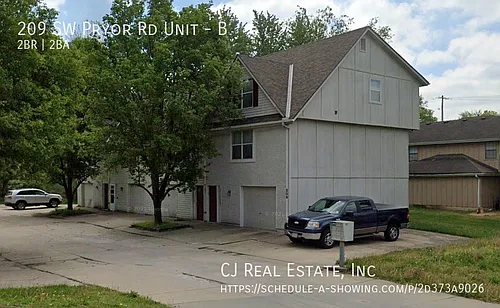 209 SW Pryor Rd #B Photo 1