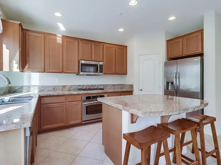17020 New Rochelle Way — Photo 6