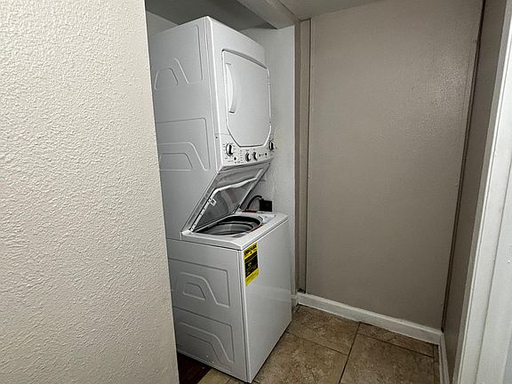 4th image of 442 S Saint Augustine Dr #43fe14f79