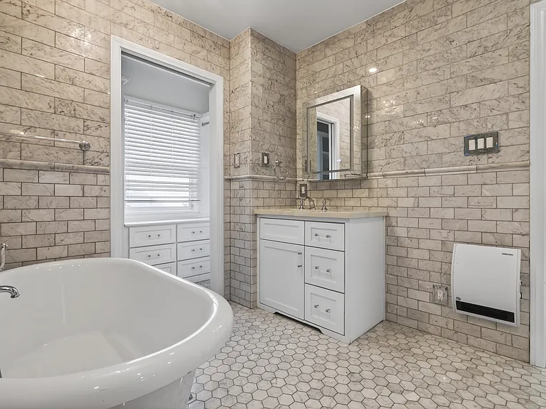 331 Victory Ct — Photo 3