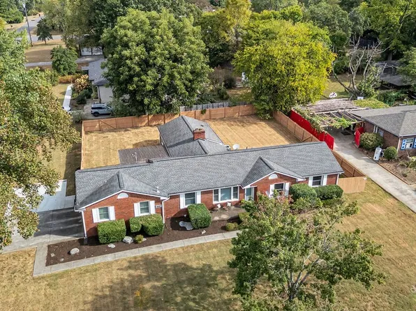 2518 Meadowood Dr, Nashville, TN 37214