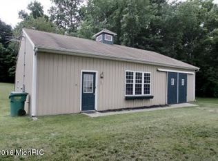 13699 Riverside Dr, Constantine, MI 49042