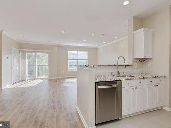 5th image of 11327 Aristotle Dr APT 305