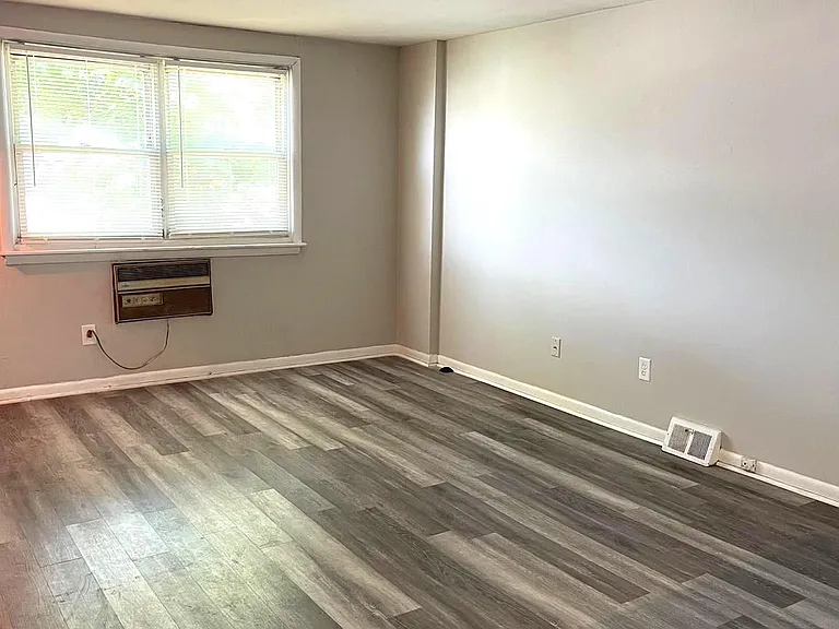 3330 Primrose Rd #1 — Photo 6