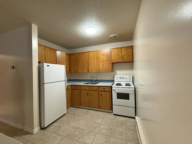 4040 Retallack St — Photo 9