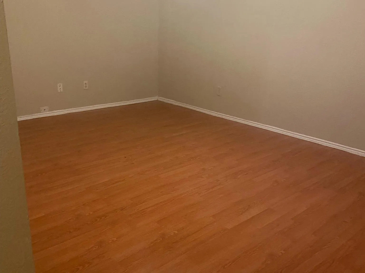 2 bed, 900 sqft, $1,375 — Photo 2