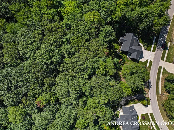 16166 Coventry Ln #3, Spring Lake, MI 49456