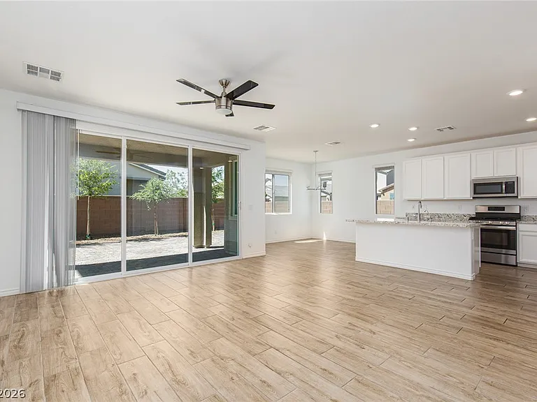 1639 Dire Wolf Ave — Photo 5