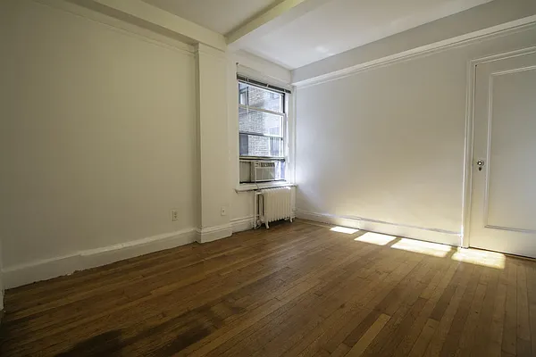 Rented by Benjamin Rose Real Estate | media 6