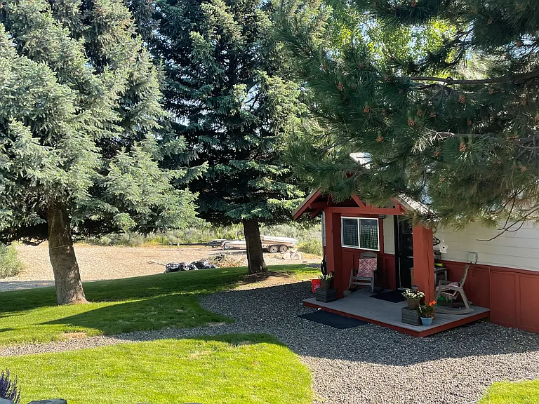 2080 Highway 21 — Photo 13