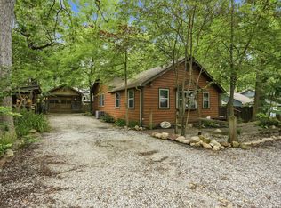 1307 Redwing Rd, Valparaiso, IN 46383