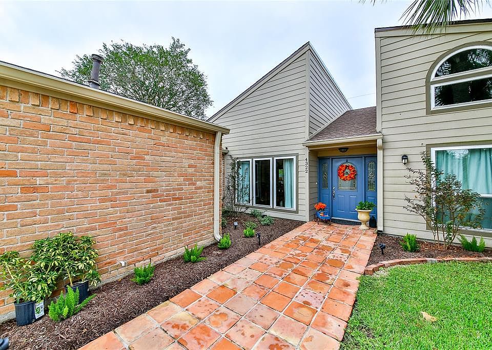 1st image of 4322 Shady Springs Dr