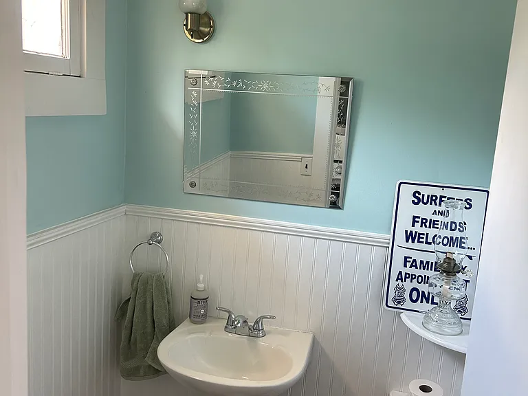 422 Riverland Dr — Photo 9