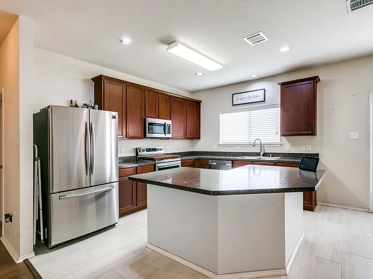 8633 Star Thistle Dr — Photo 12