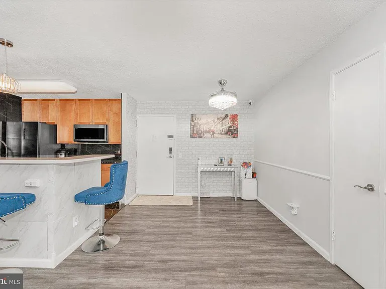 60 S Van Dorn St #511 — Photo 13