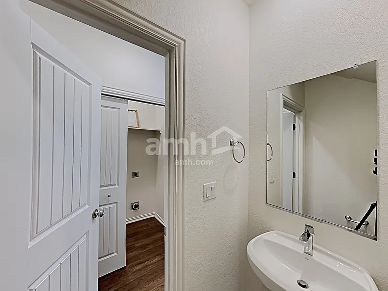 2706 Brogan Crk — Photo 7