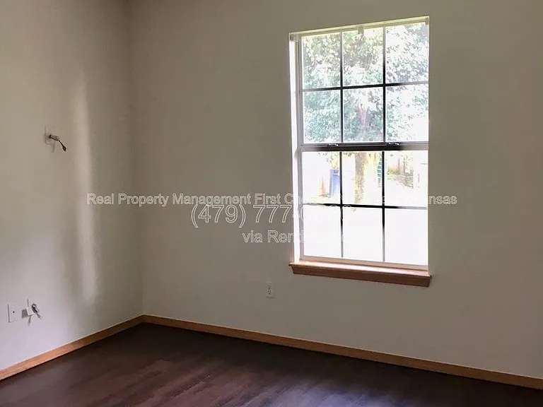4433 W Cheyenne Dr — Photo 11
