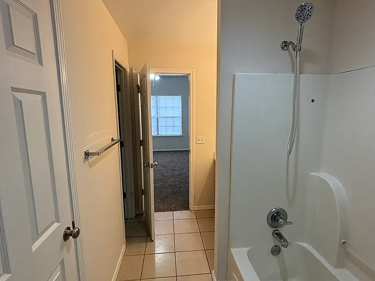 3100 SW Deerfield Blvd #1 — Photo 7
