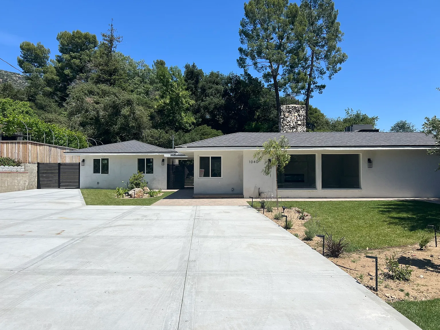4 bed, 2321 sqft, $8,000 — Photo 2