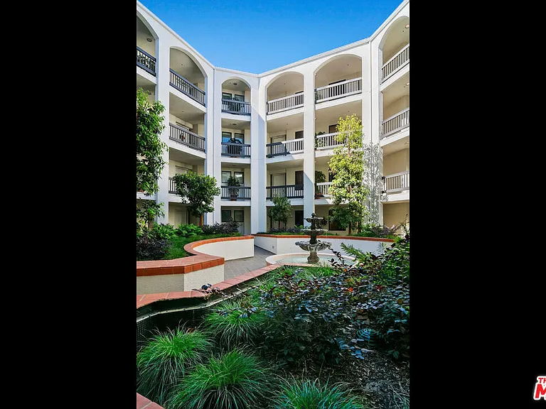 2131 Century Park Ln #118 — Photo 7