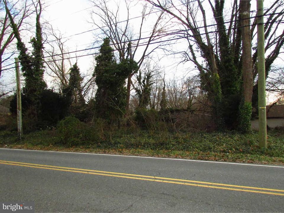 1st image of 19 Cobblestone Ln
