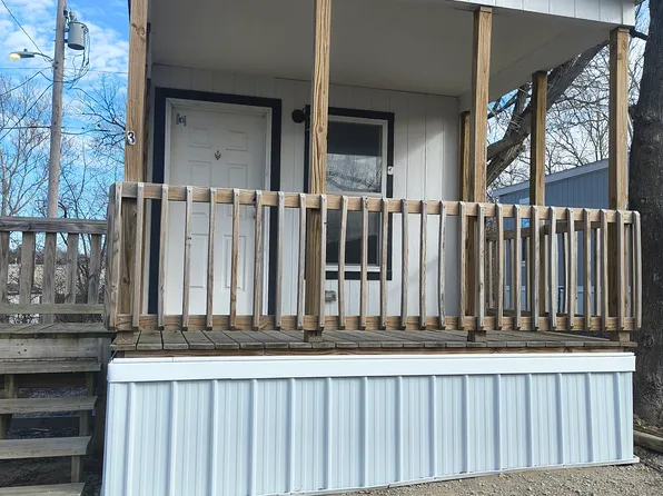 245 SE 29th St, Topeka, KS