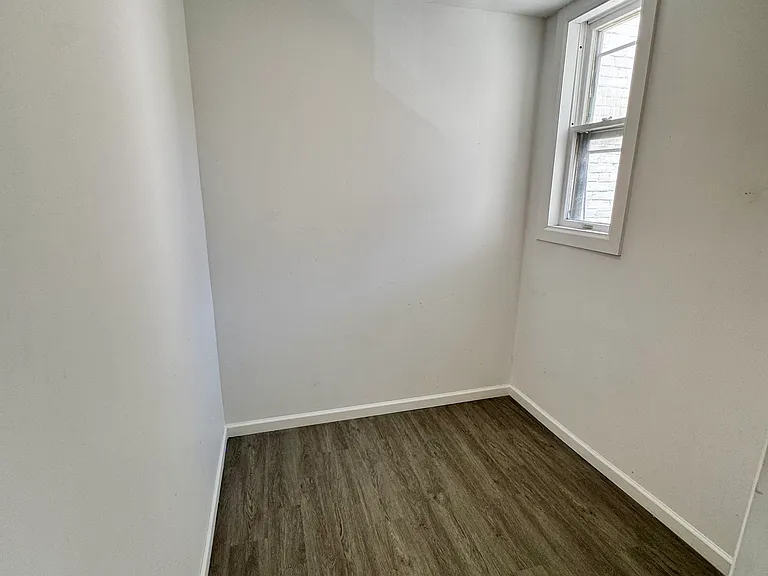235 East St #4 — Photo 4