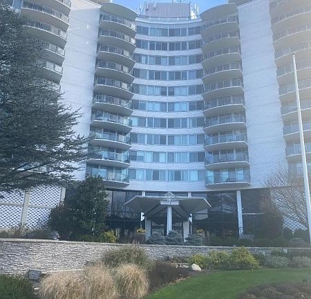 2nd image of 1 Claridge Dr APT 527