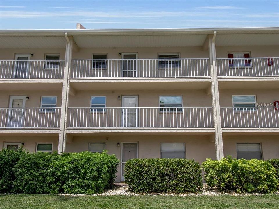 1st image of 3987 MACEACHEN BOULEVARD #133