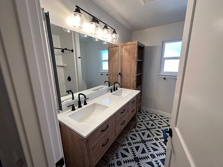 417 Woodbridge St — Photo 13