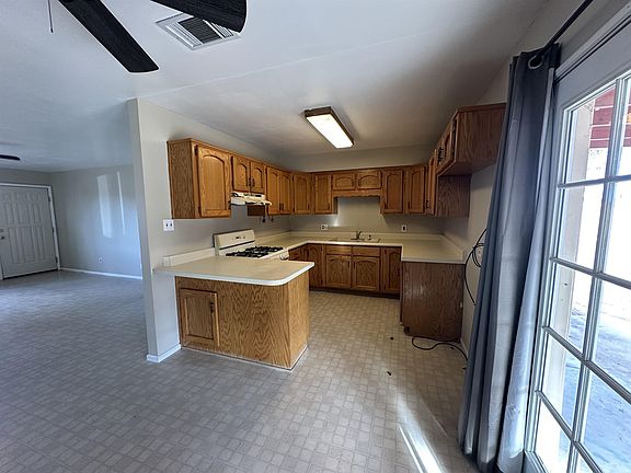 2nd image of 1350 W Santa Maria Way