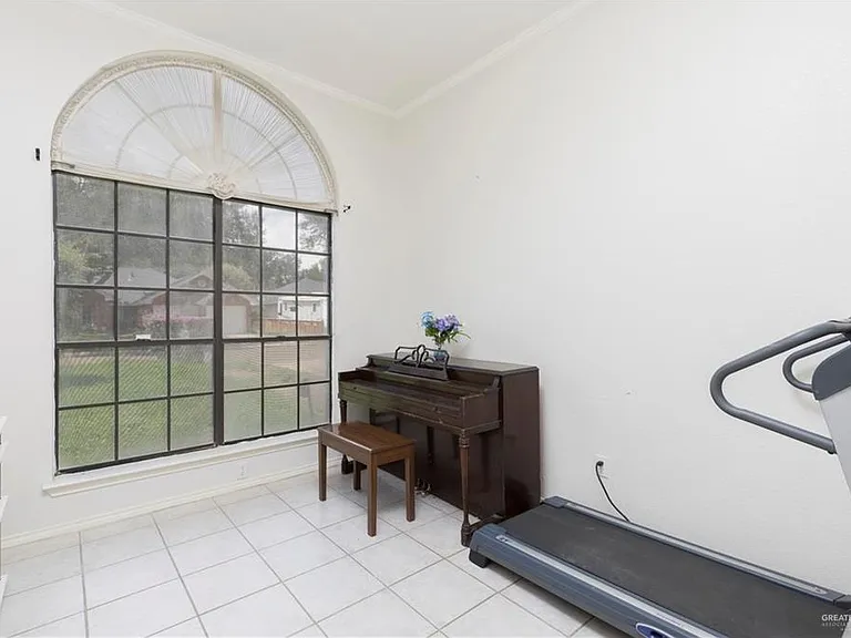2509 Yellowhammer Ave — Photo 10
