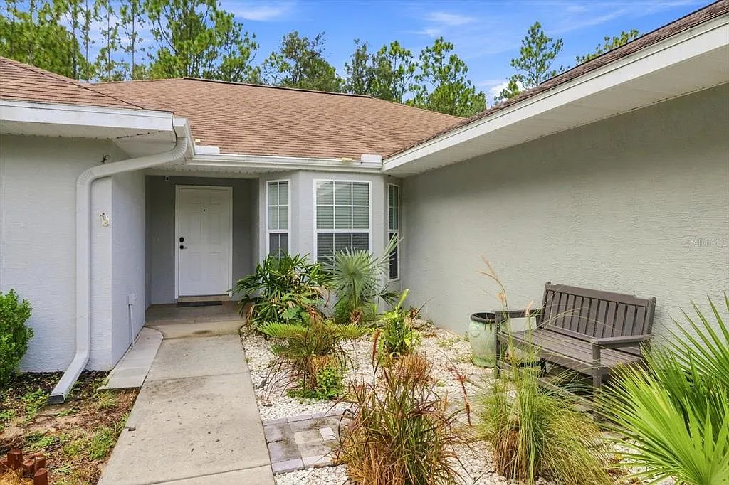 3 bed, 2.0 bath, 1607 sqft, $2,000 — Photo 4