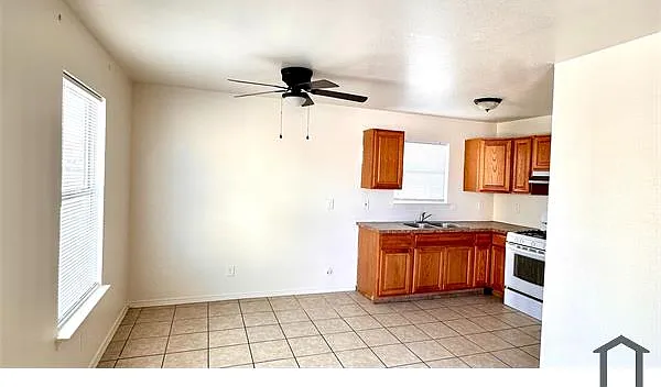 3 bed, 1000 sqft, $1,350 — Photo 3