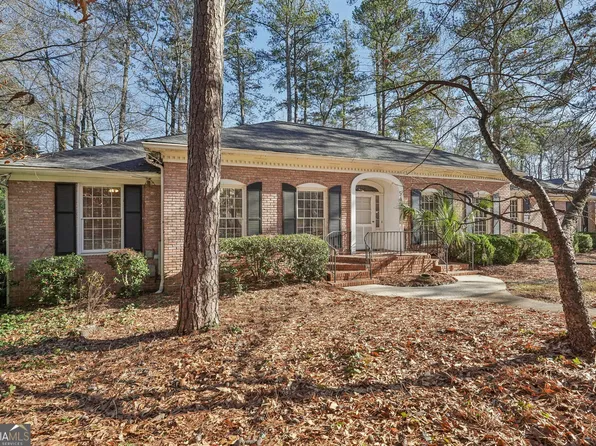 545 Spalding Dr, Sandy Springs, GA 30328