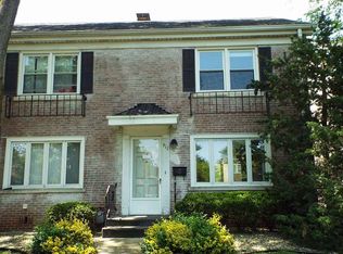 911 N Raynor Ave, Joliet, IL 60435