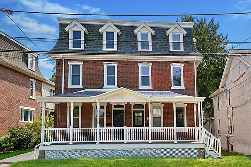 405 School St #1 Photo 1